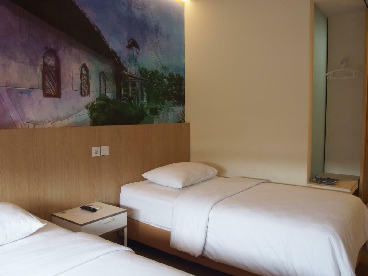 เดอะ ซิตี้ โฮเต็ล Hotel อัมบอน ภายนอก รูปภาพ