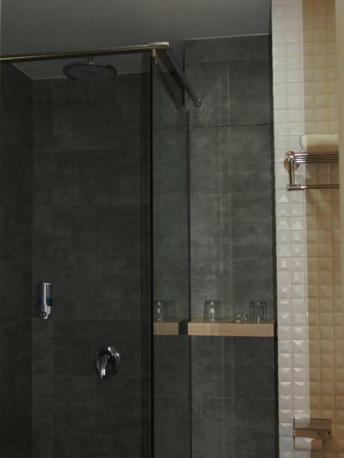 เดอะ ซิตี้ โฮเต็ล Hotel อัมบอน ภายนอก รูปภาพ